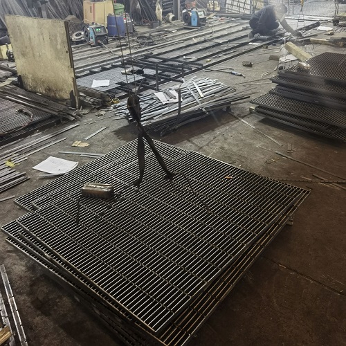 平臺(tái)鋼格柵從細(xì)節(jié)保障城市安全