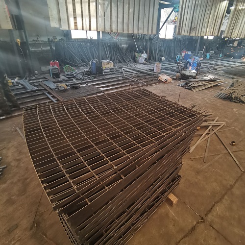 石化行業鋼格板防火方案：阻燃涂層如何選擇？