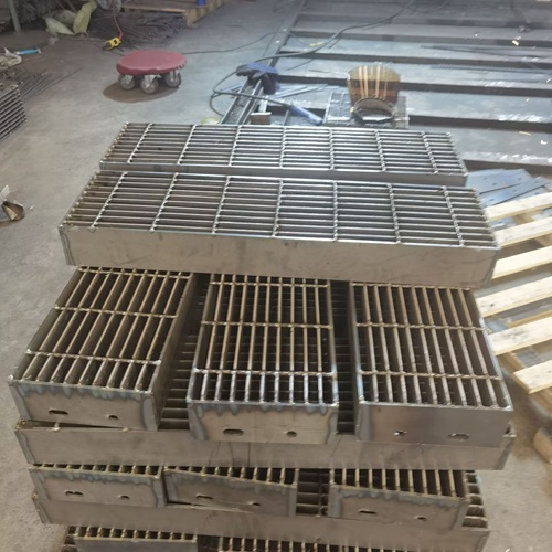 線上線下選購鋼格柵，這些差異不了解要吃大虧