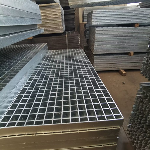 鋼格柵知識科普：材質(zhì)、規(guī)格如何影響使用效果？