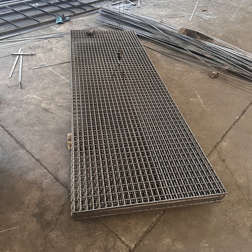 鋼格柵板怎么搭配支撐結(jié)構(gòu)才穩(wěn)固