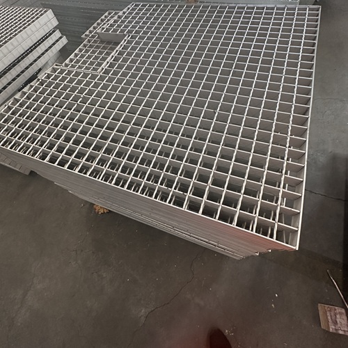 鋼格柵板在橋梁橋面鋪設中的表現